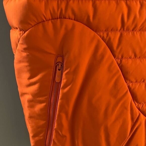 Lululemon Lightweight Vest - Picture 6 of 13